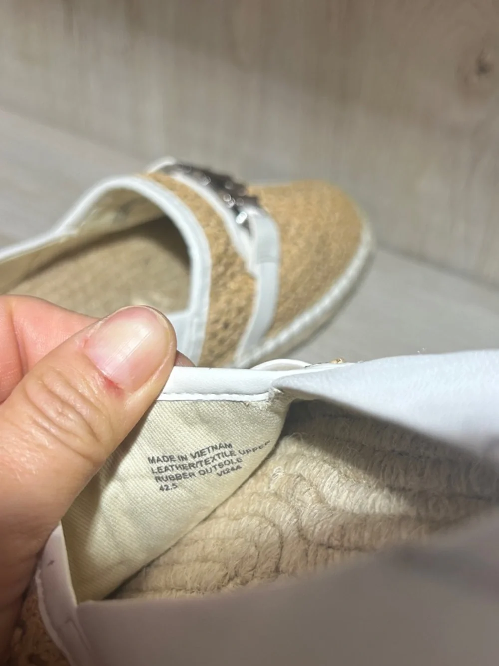 Michael Kors MK Logo White Tan Espadrille Flats Slip On Size 8.5